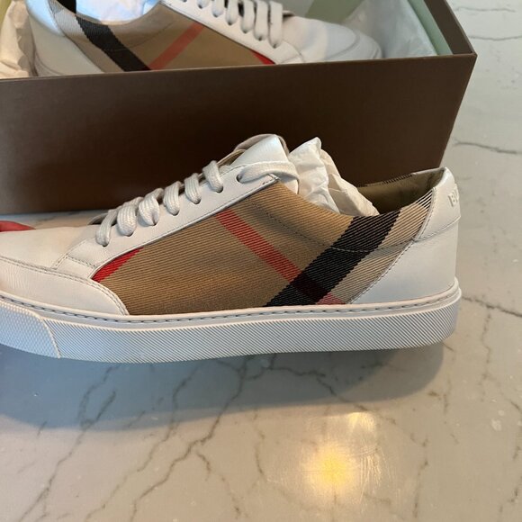 Burberry New Salmond Check Low Top Sneakers - Picture 2 of 12